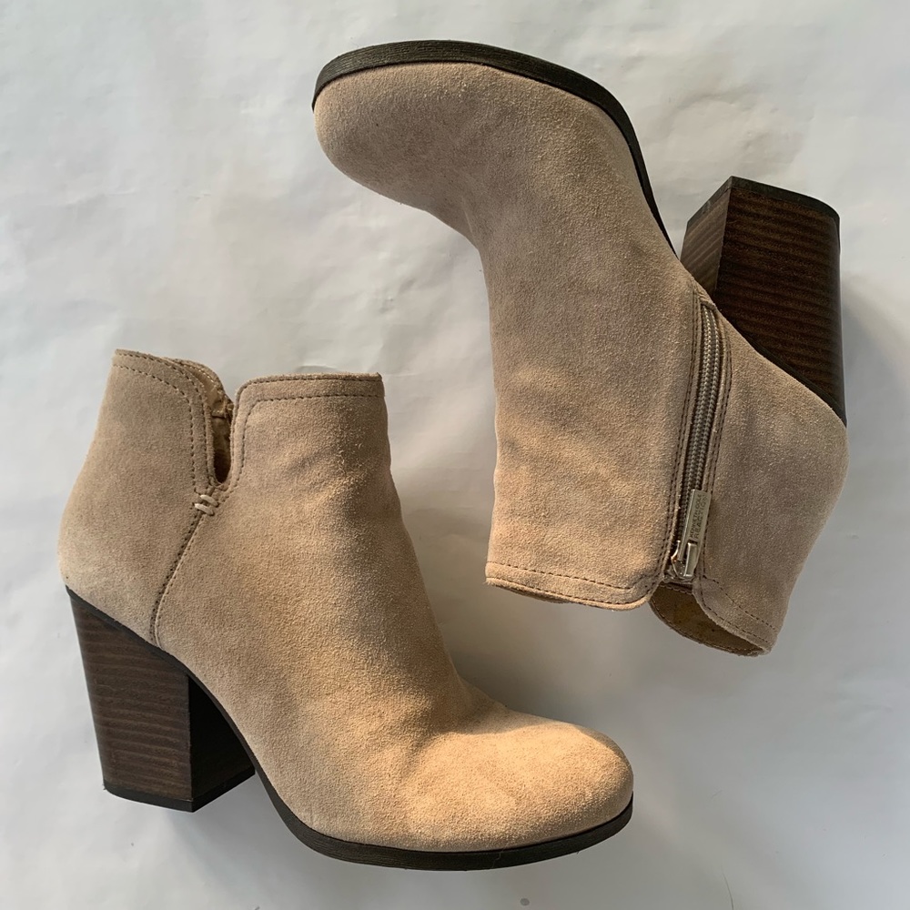 Kenneth Cole suede booties